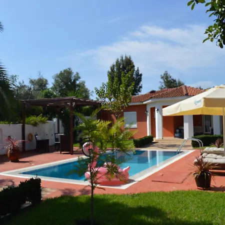 Platanias Villa Ajía Paraszkeví